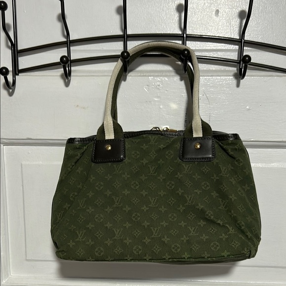 Louis Vuitton Green Satchel with Quilted Design/with Wallet - Picture 2 of 16